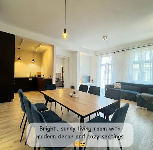 Newly New York Designed 3 Bedroom Apartment